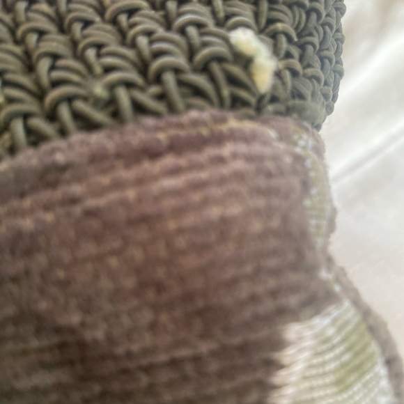 Elegant Black and Gray Shoulder Bag - Picture 6 of 7